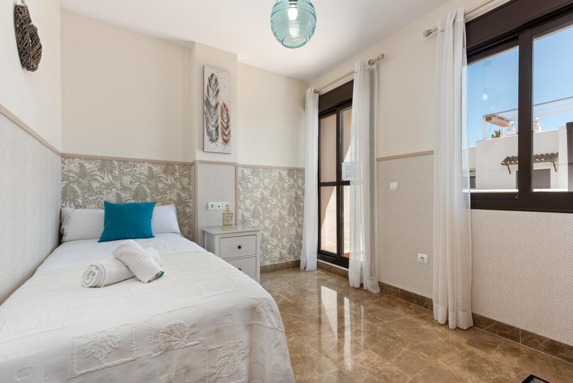 Golf Hills Bed and Breakfast Estepona Eksteriør billede