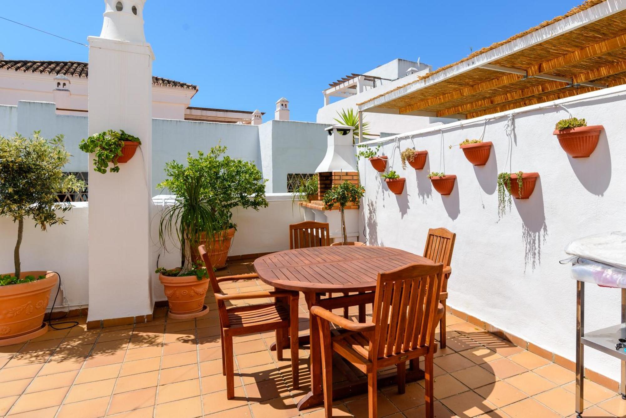 Golf Hills Bed and Breakfast Estepona Eksteriør billede
