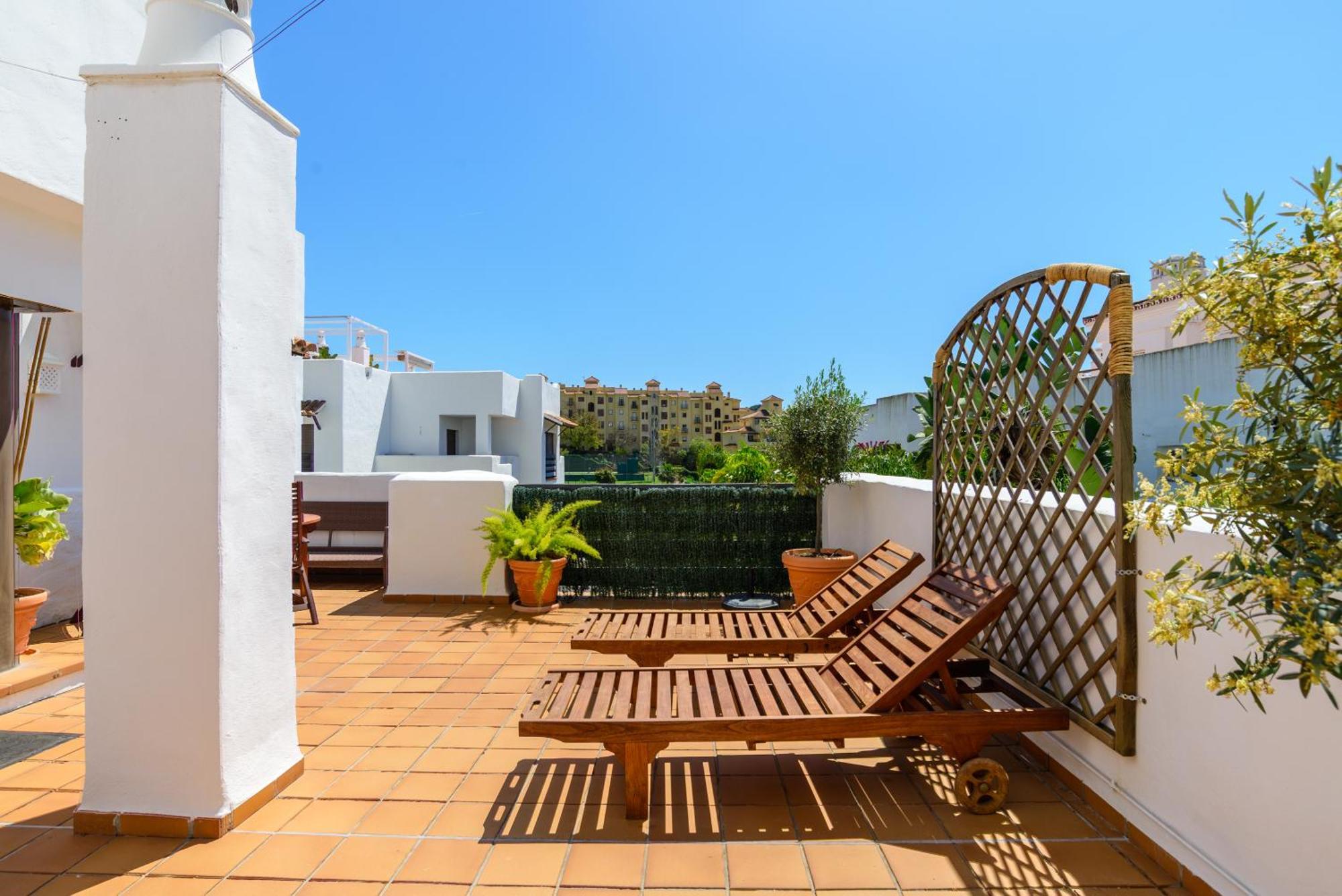 Golf Hills Bed and Breakfast Estepona Eksteriør billede