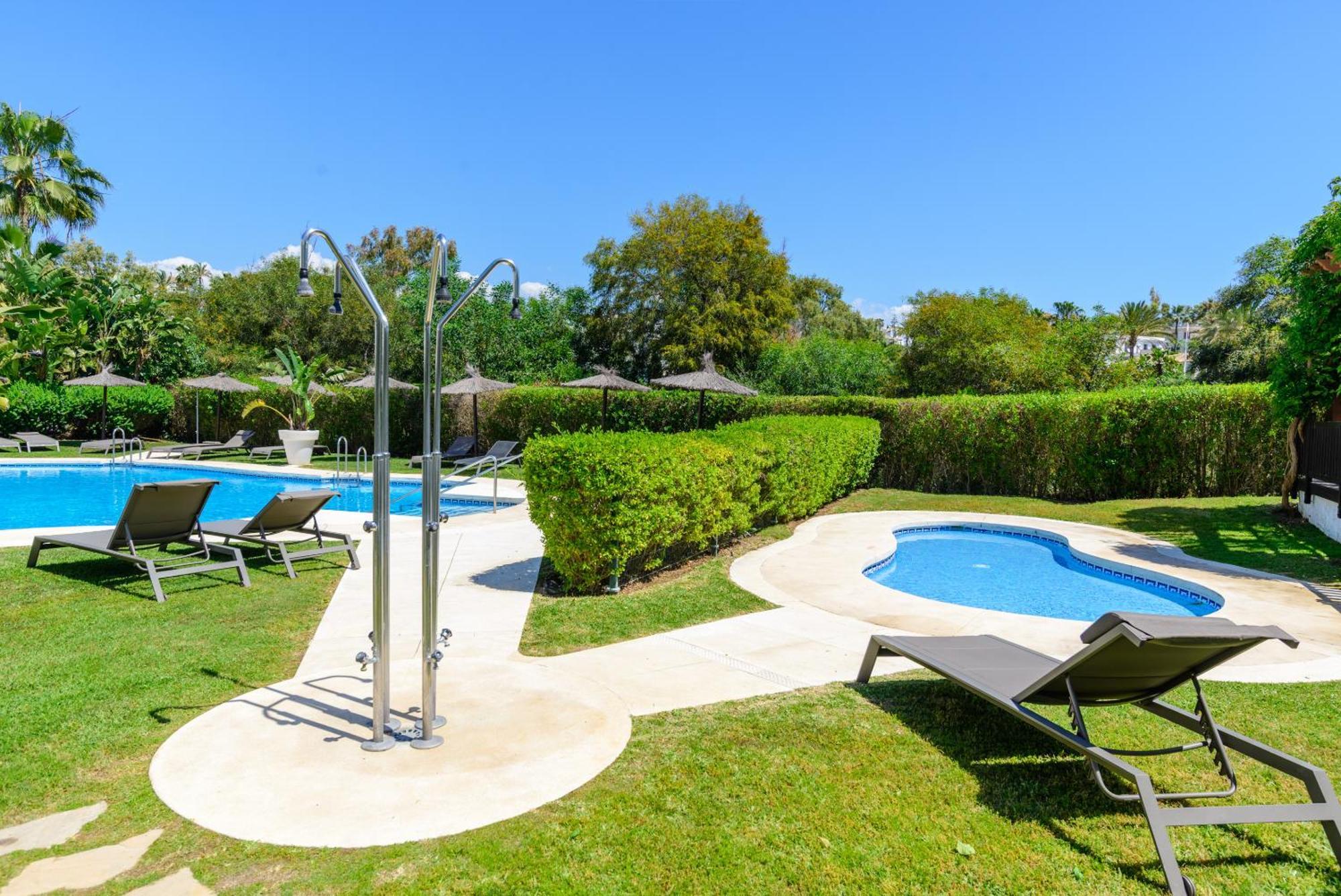 Golf Hills Bed and Breakfast Estepona Eksteriør billede