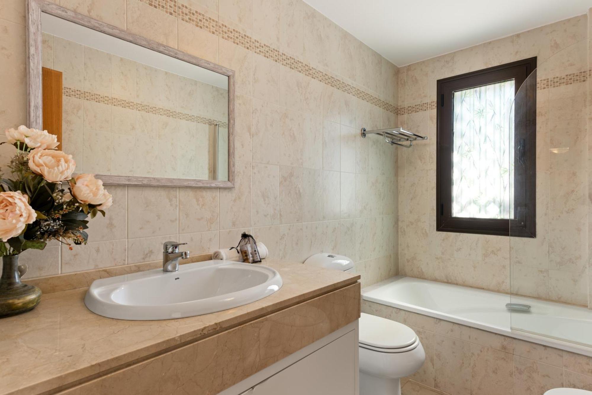 Golf Hills Bed and Breakfast Estepona Eksteriør billede